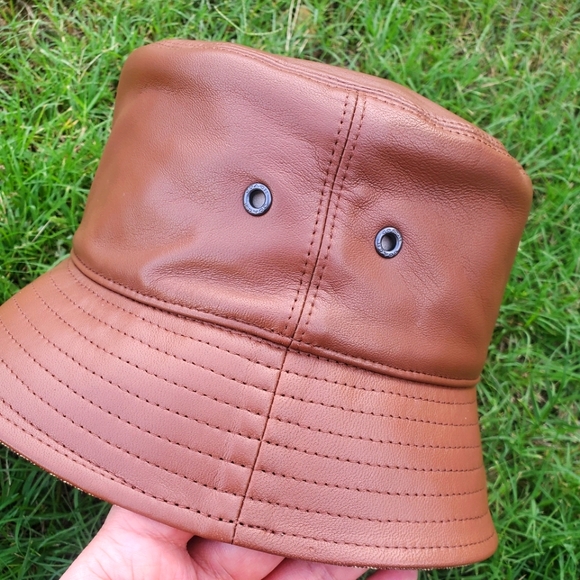 Coach Leather Bucket Hat NWT - Picture 2 of 4